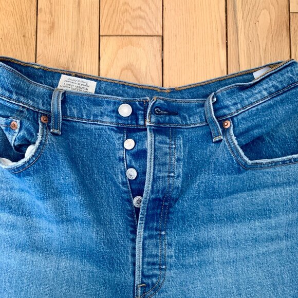 Vintage Levi's Big E Fly Button Jeans Men's size 30 Blue Denim 90s Y2K - Picture 2 of 8